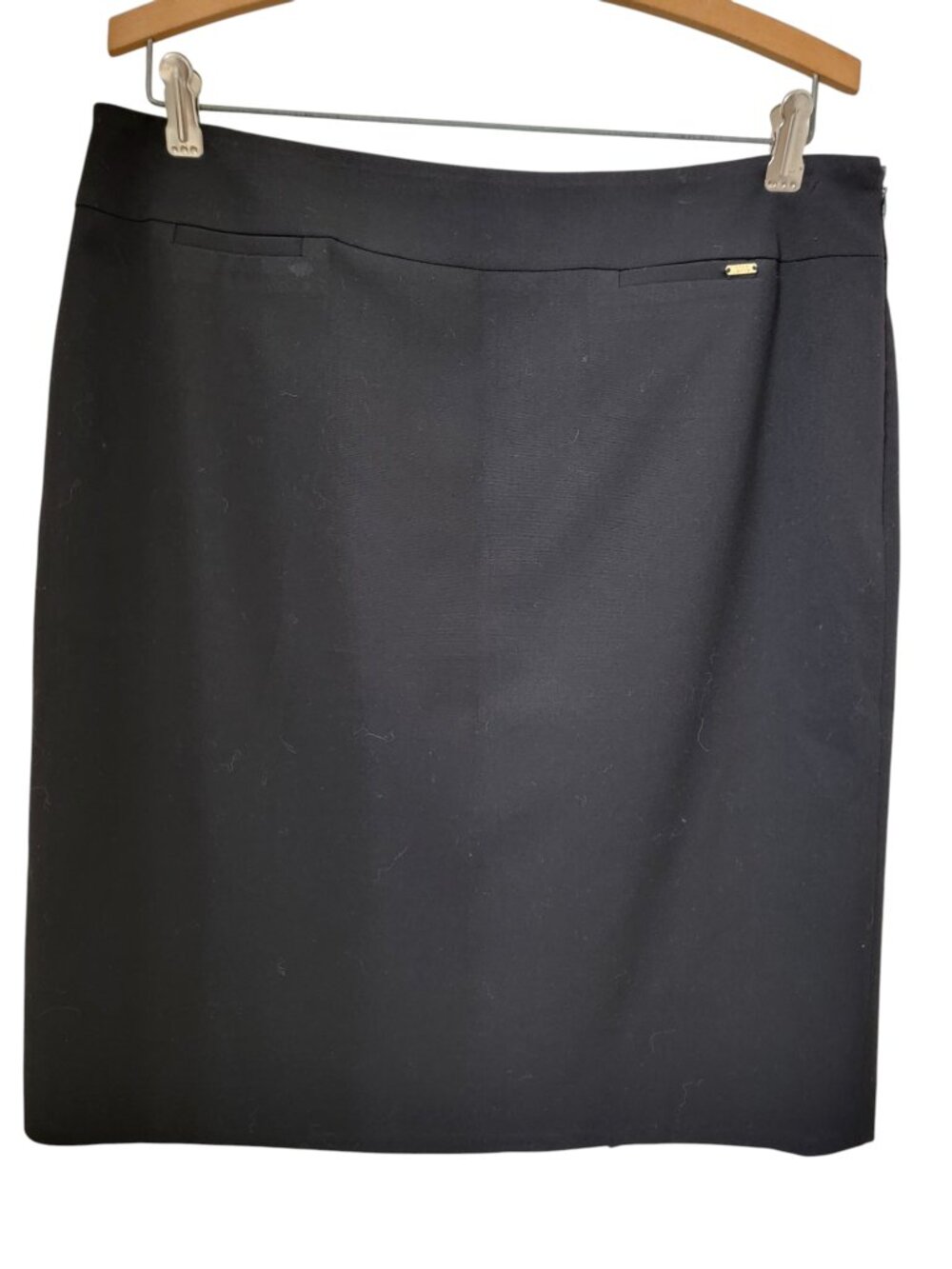 Tahari Arthur S Levine Size 12 Black Classic Pencil Skirt
